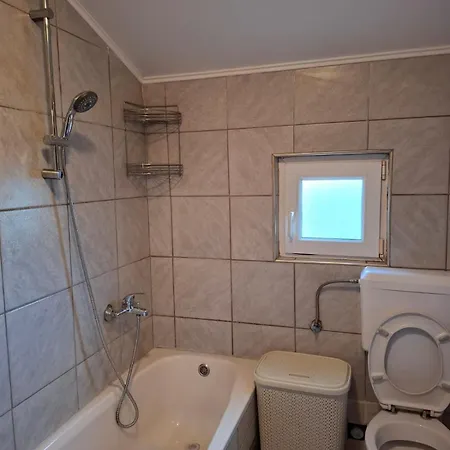3db Ivica-parking,klima,wifi Apartment